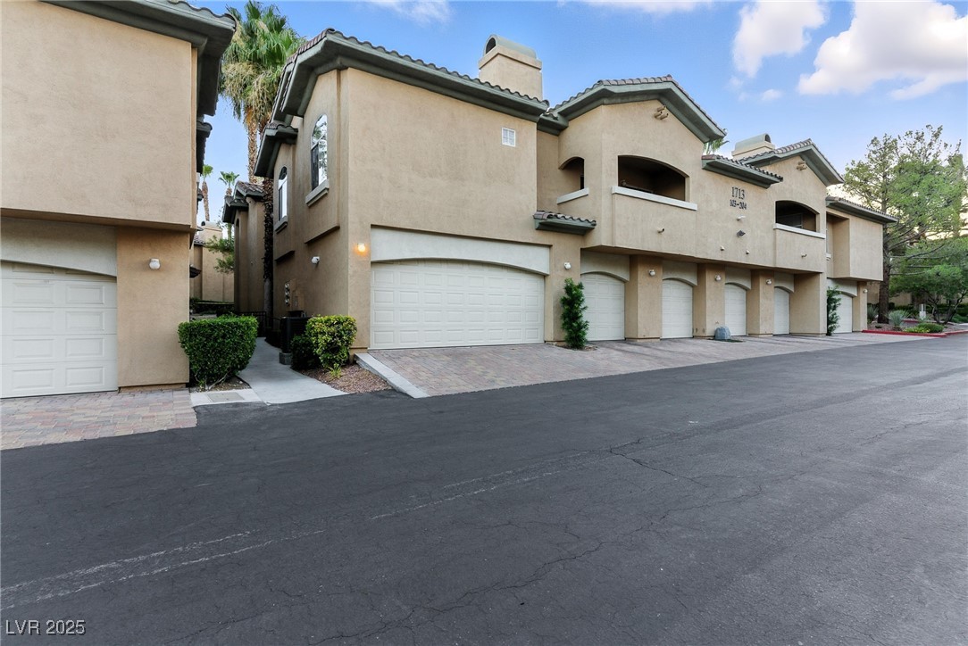 1713 Sky Of Red Drive 201