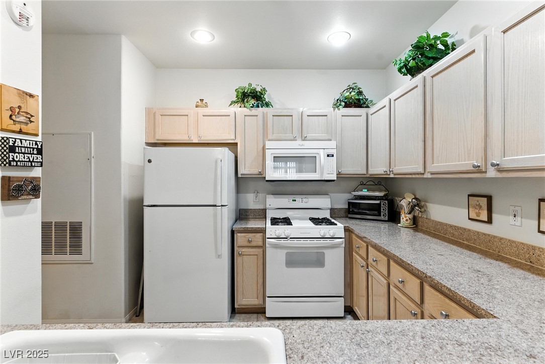 1713 Sky Of Red Drive 201