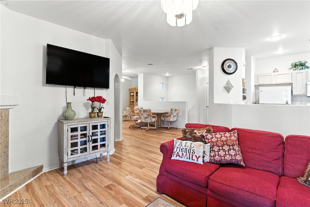 1713 Sky Of Red Drive 201