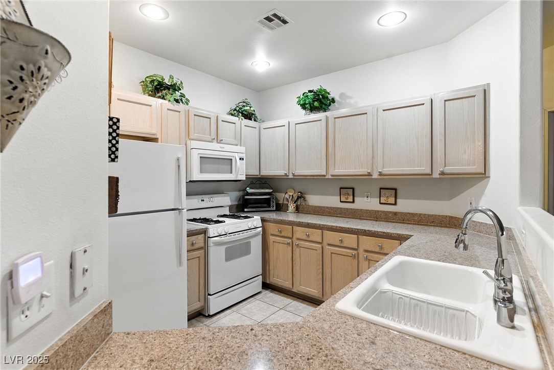 1713 Sky Of Red Drive 201