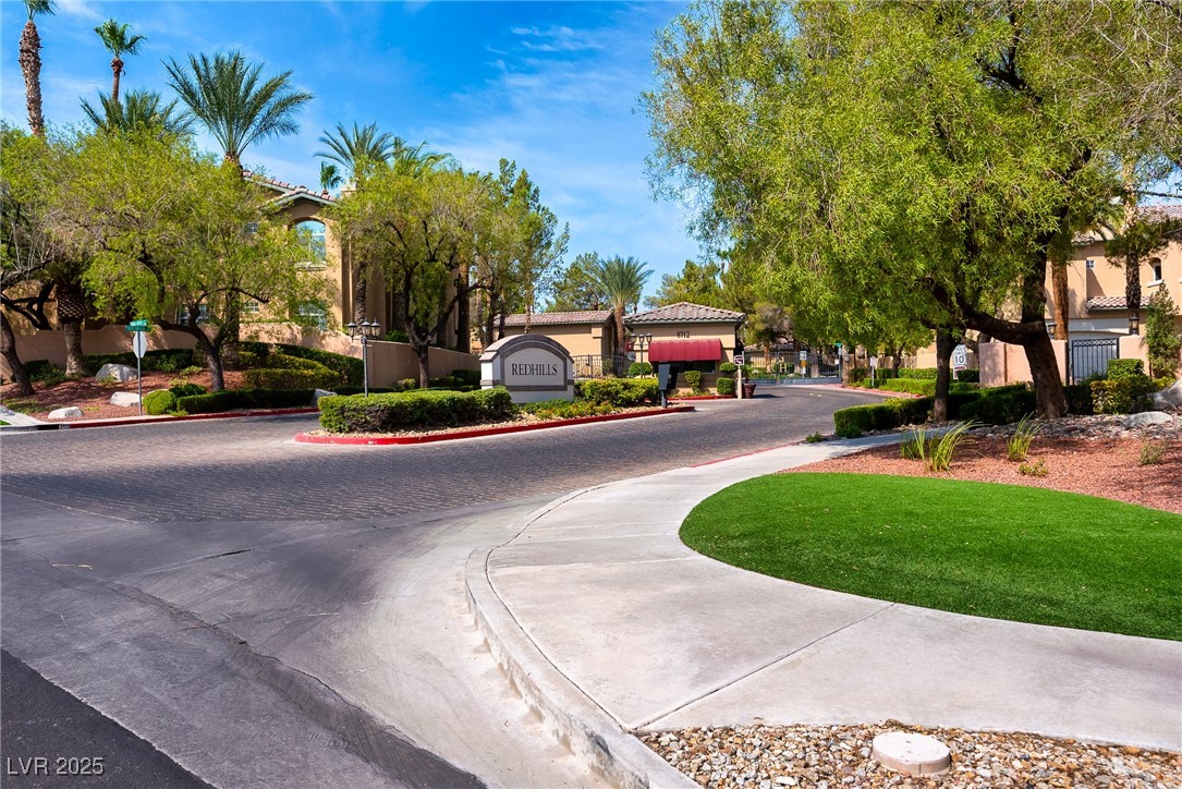 1713 Sky Of Red Drive 201