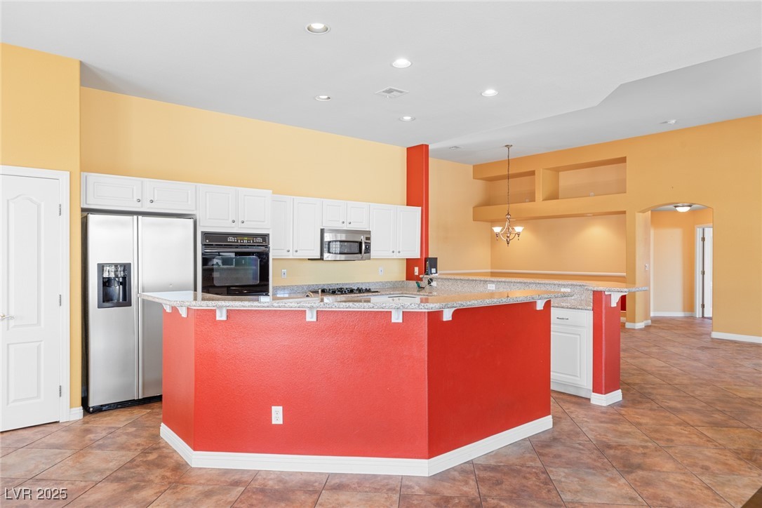 2506 Vintage Rose Avenue