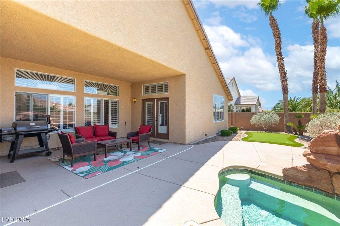 2506 Vintage Rose Avenue