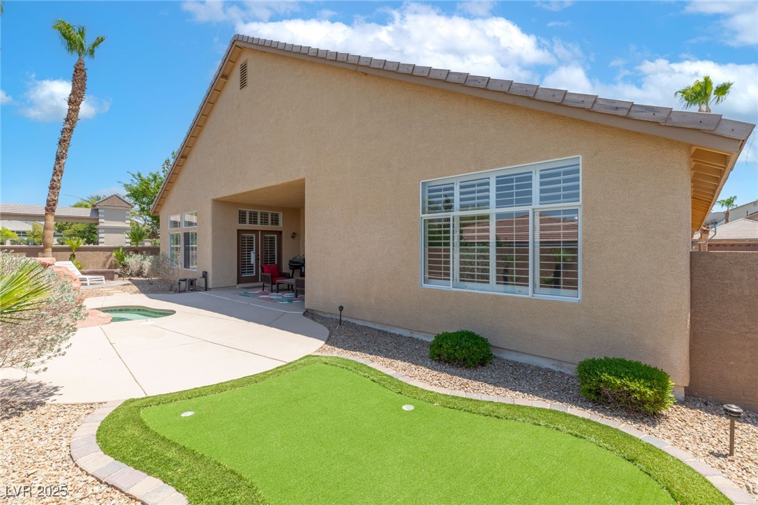 2506 Vintage Rose Avenue