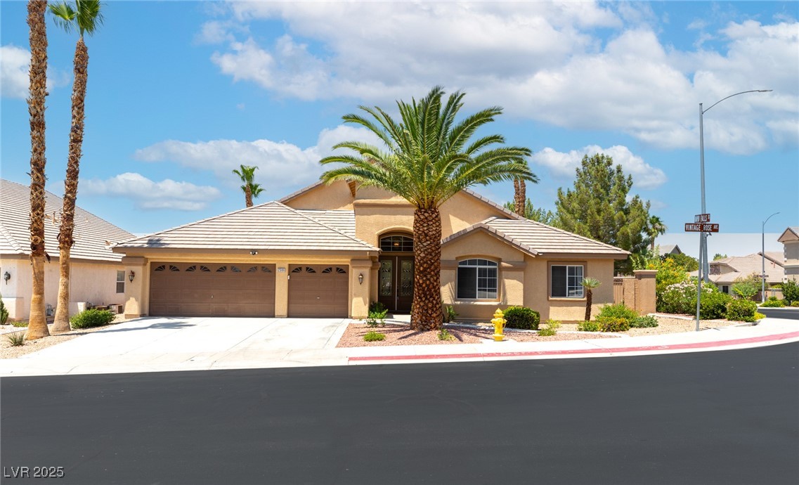 2506 Vintage Rose Avenue