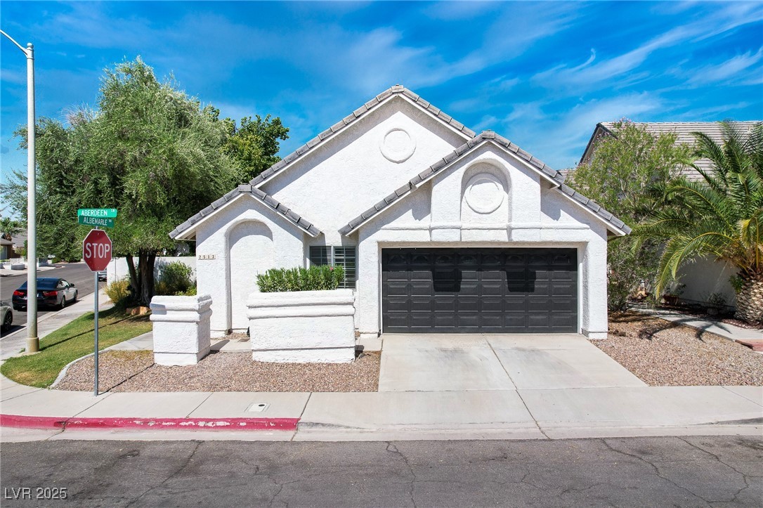 2513 Aberdeen Lane