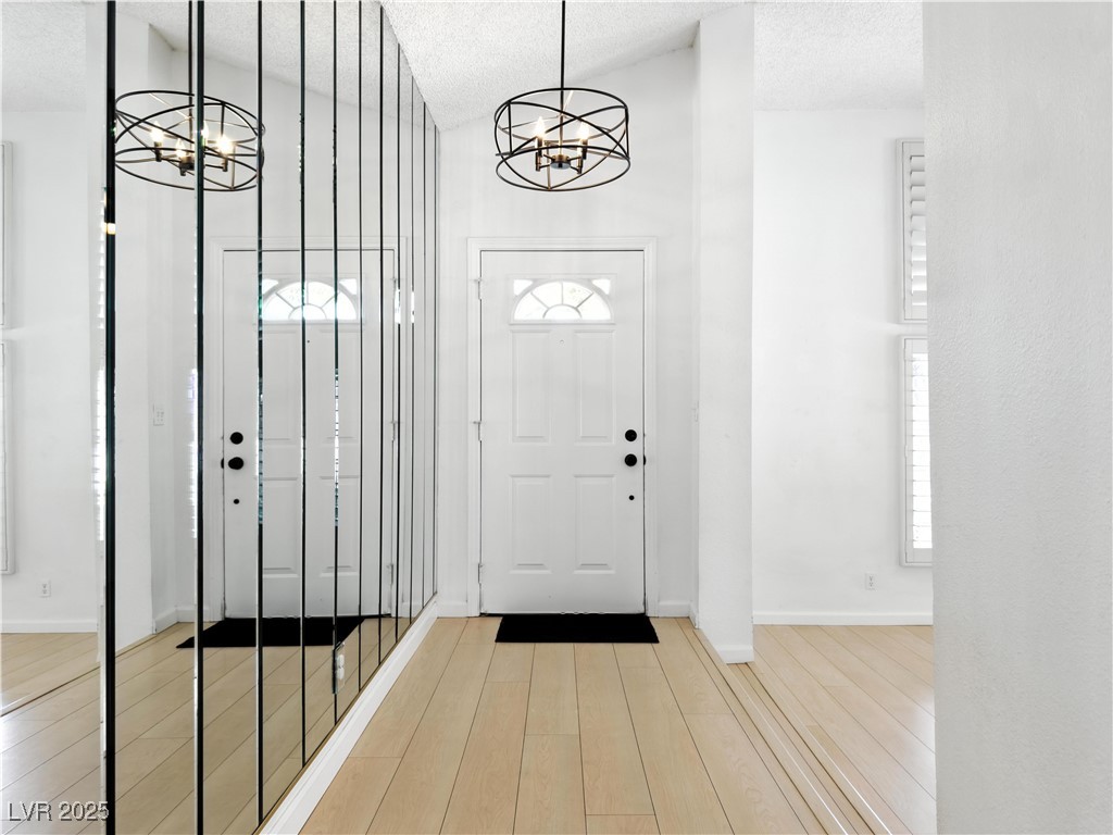 2513 Aberdeen Lane