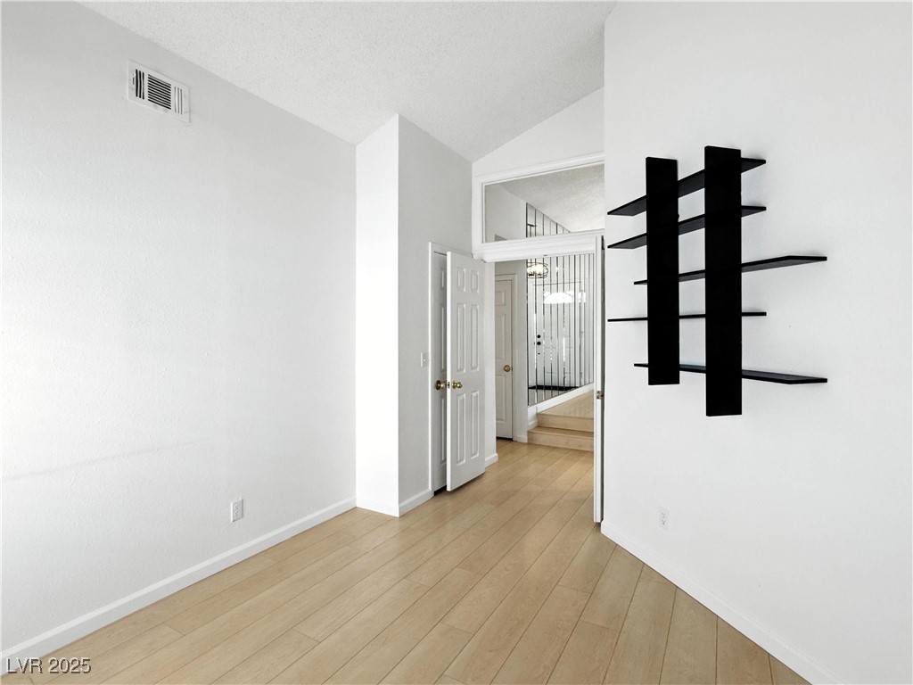 2513 Aberdeen Lane
