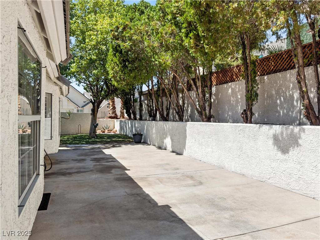 2513 Aberdeen Lane