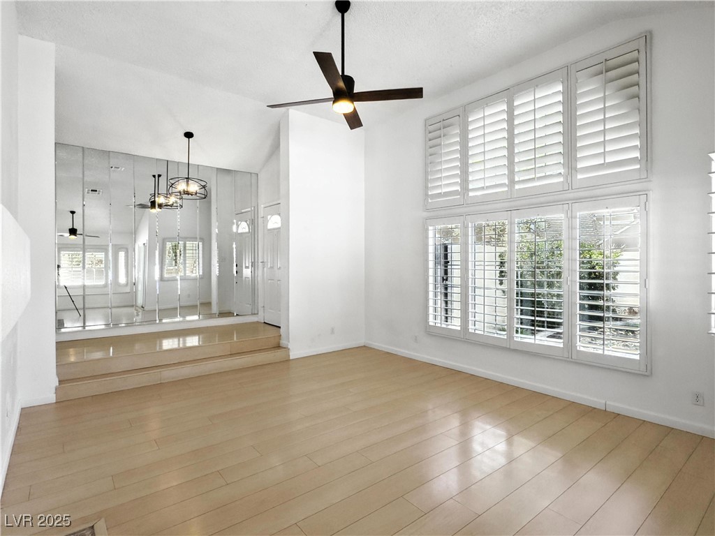 2513 Aberdeen Lane
