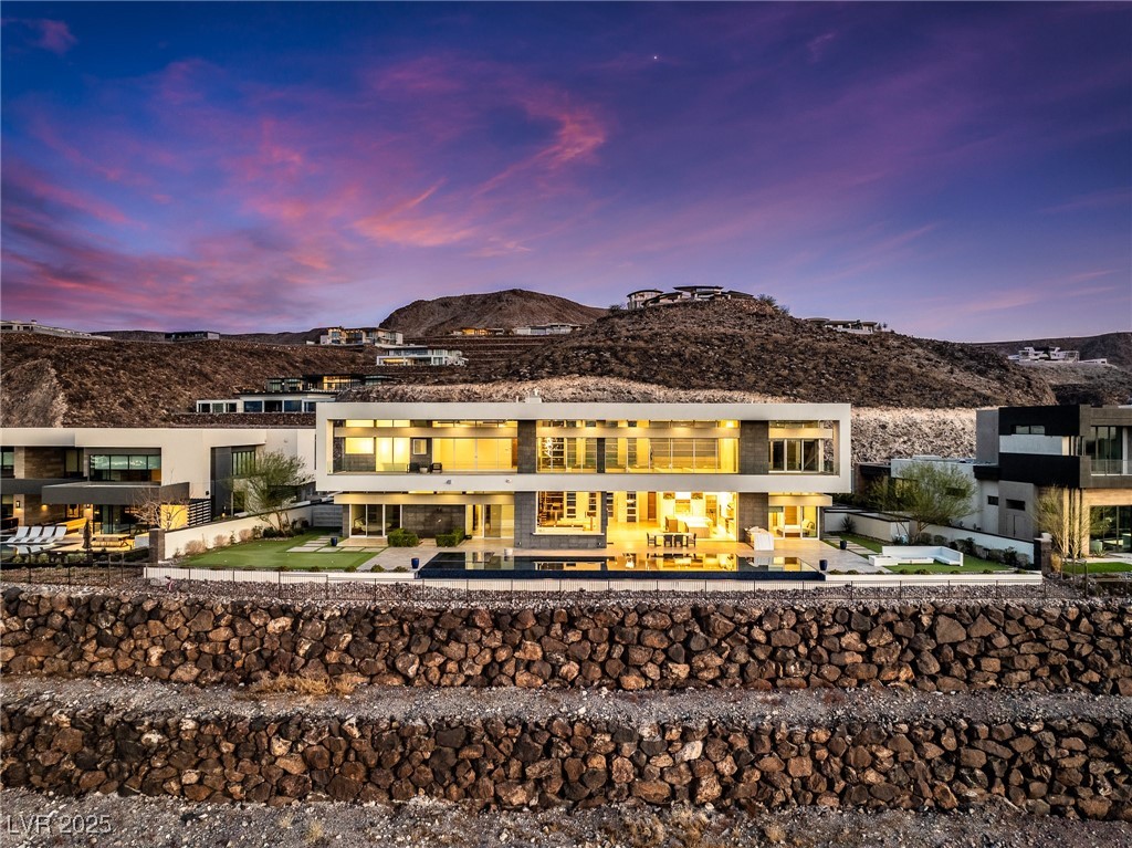 5 Rockstream Drive