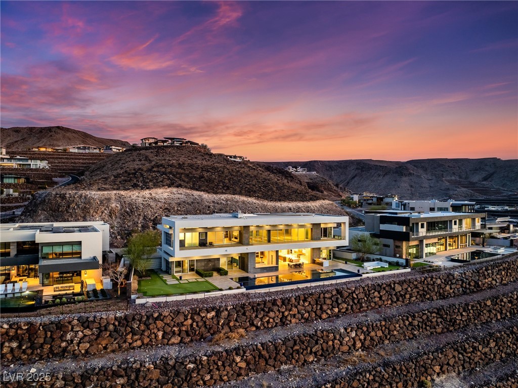 5 Rockstream Drive