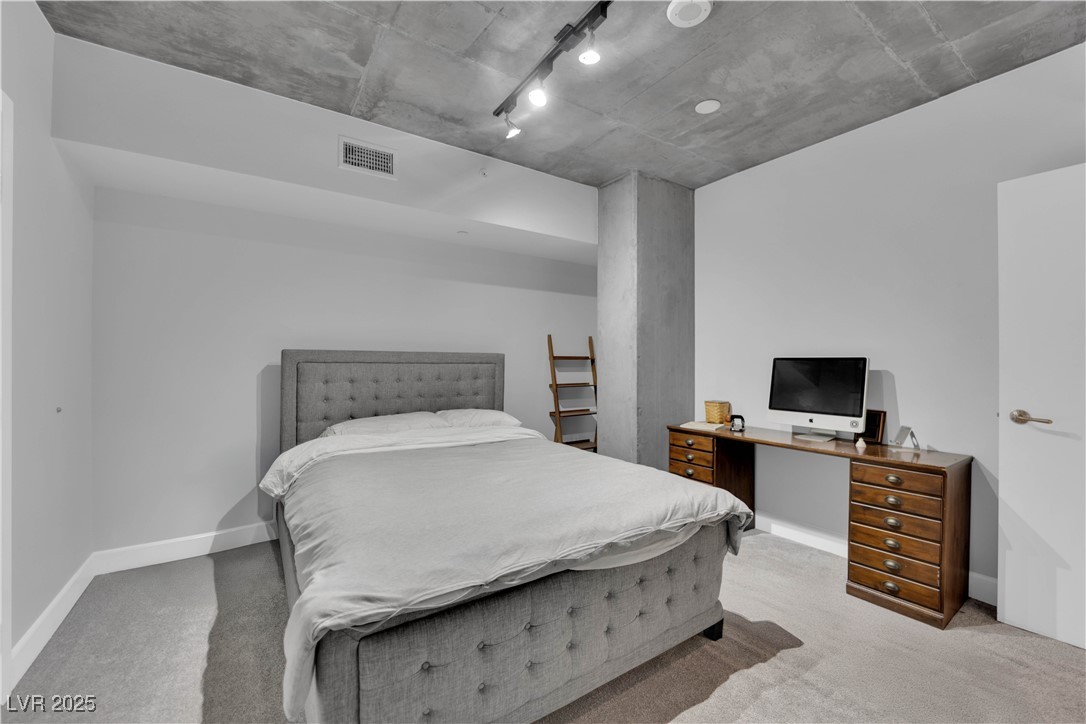 360 East Desert Inn Road 607