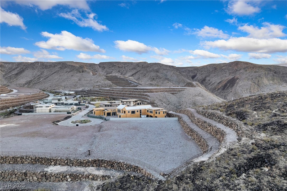 25 Sanctuary Peak Court