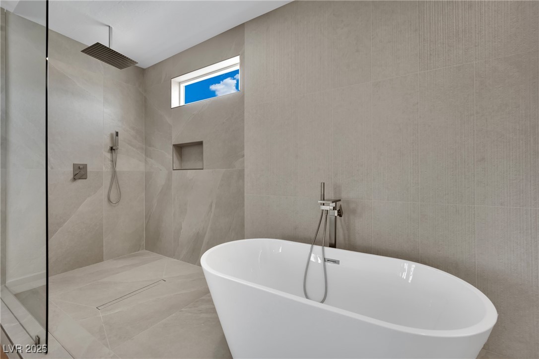 5015 Thunder River Circle