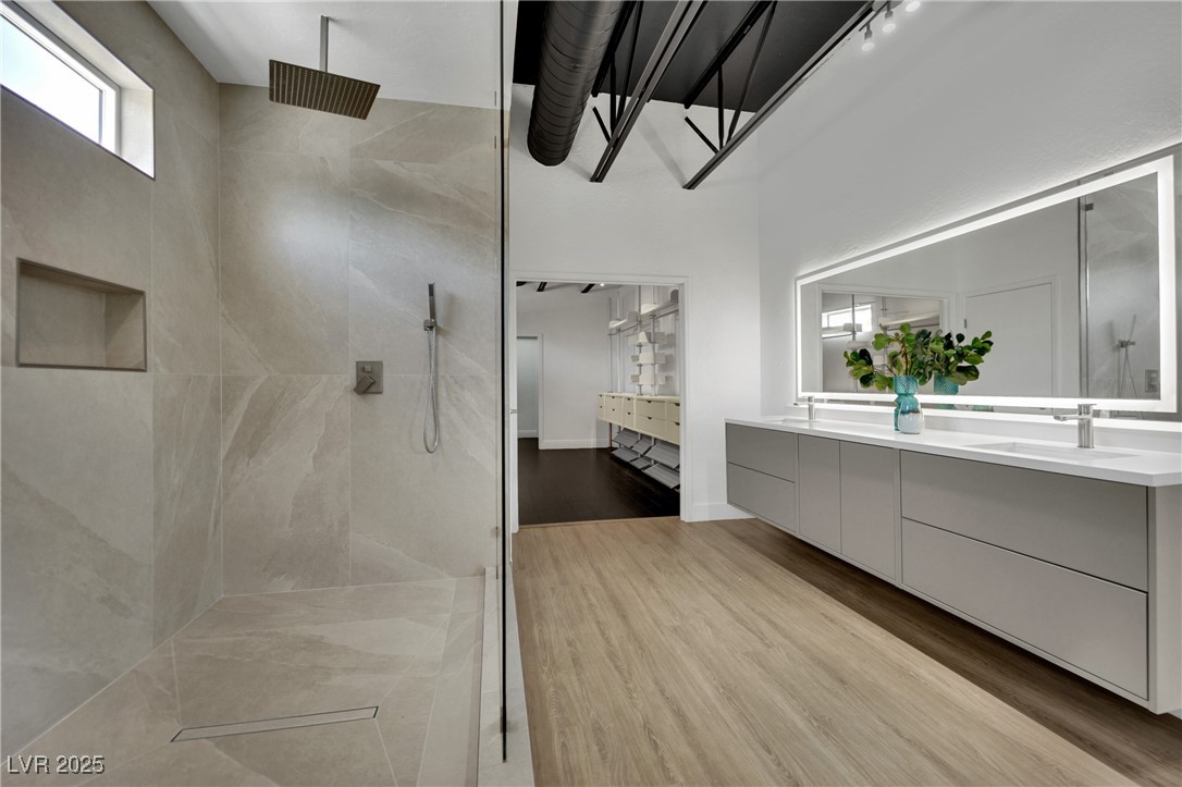 5015 Thunder River Circle