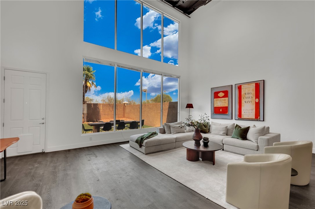 5015 Thunder River Circle