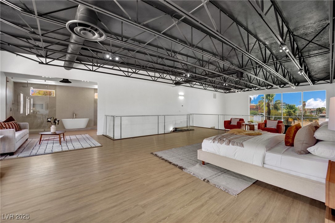 5015 Thunder River Circle