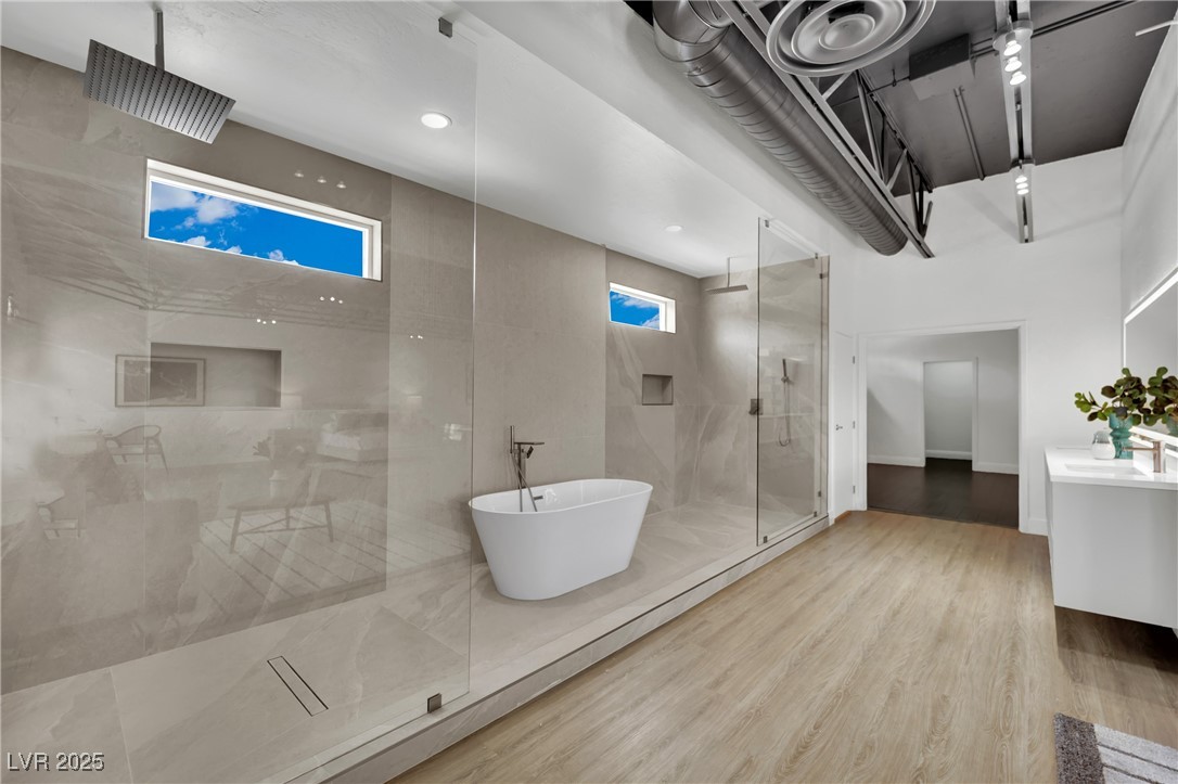 5015 Thunder River Circle