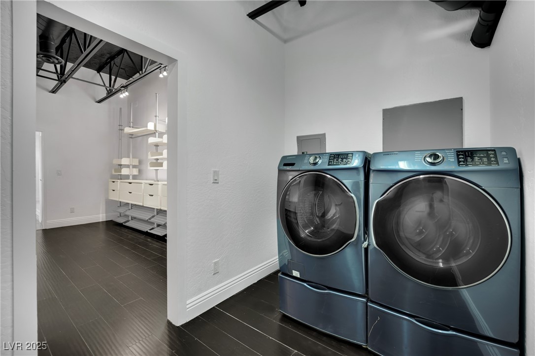 5015 Thunder River Circle