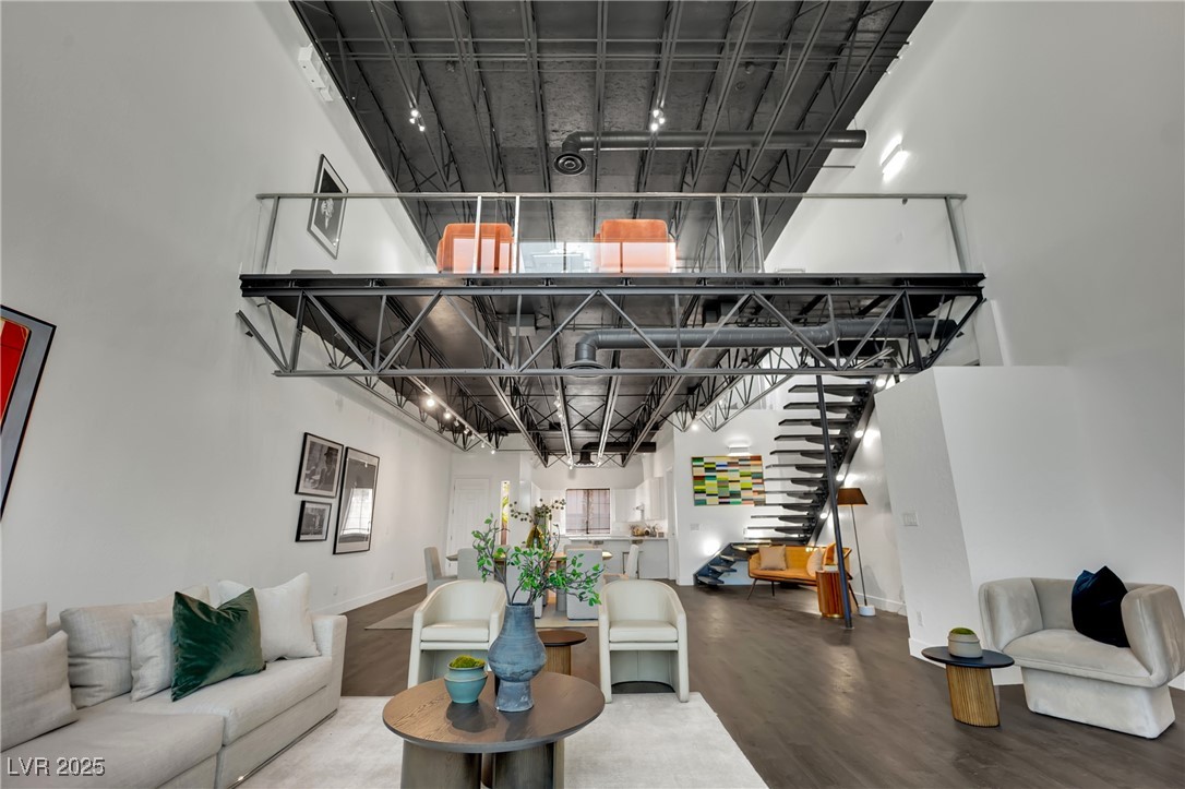 5015 Thunder River Circle