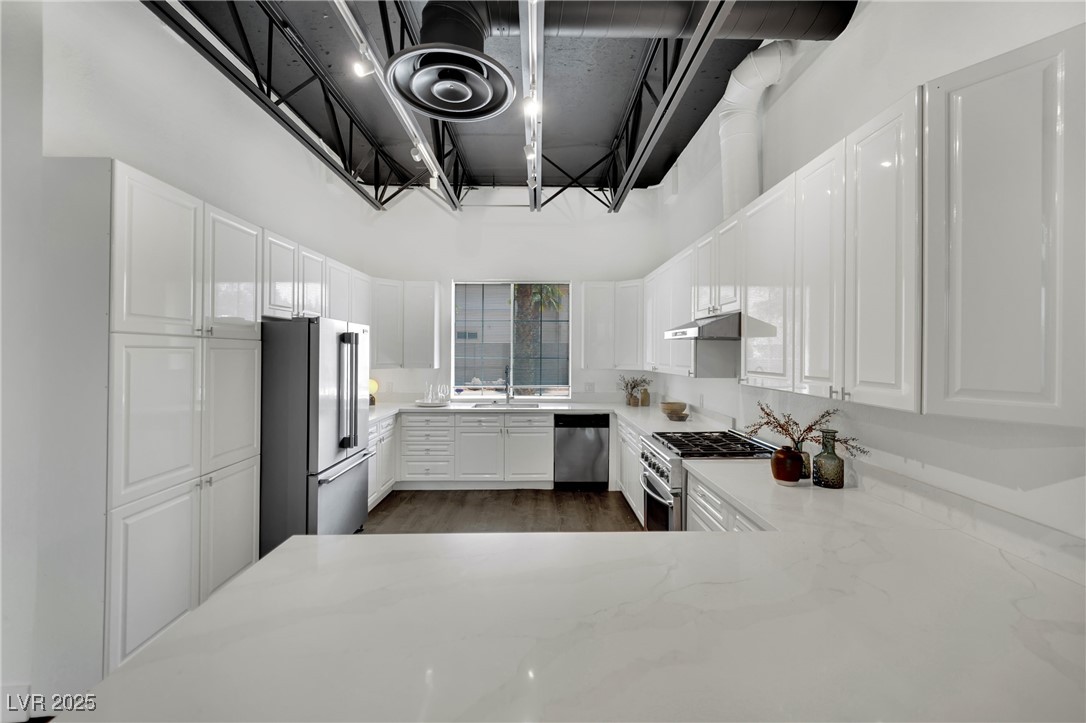 5015 Thunder River Circle