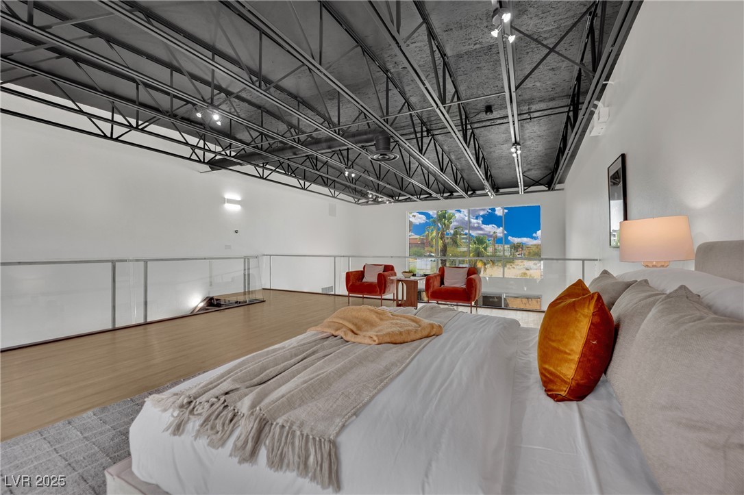 5015 Thunder River Circle