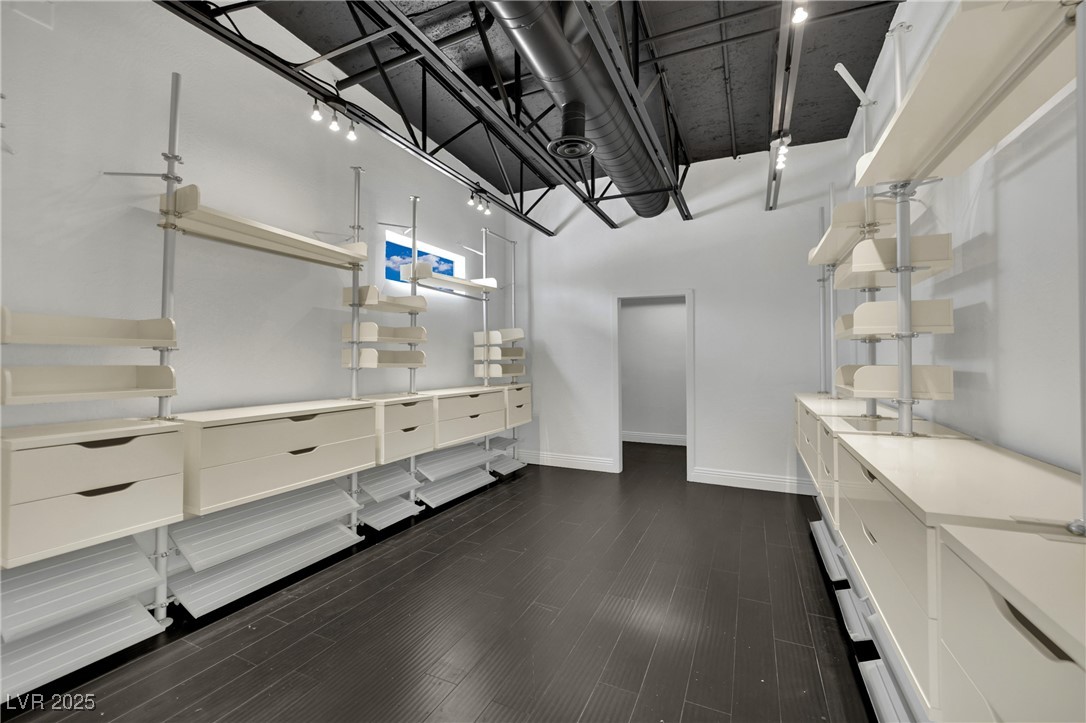 5015 Thunder River Circle