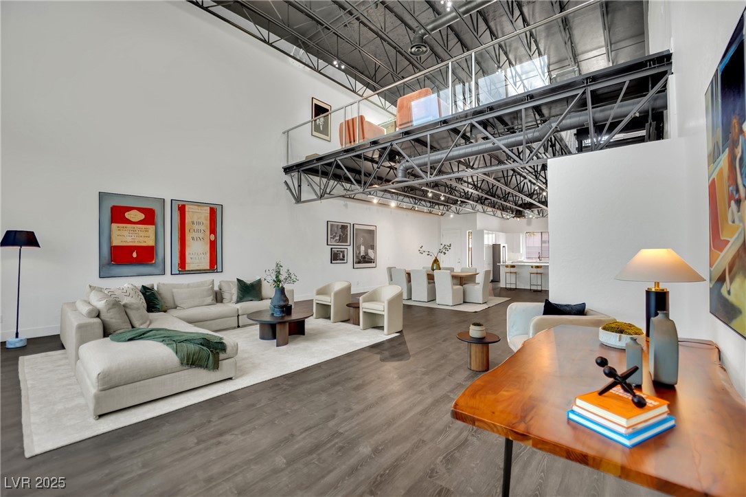 5015 Thunder River Circle