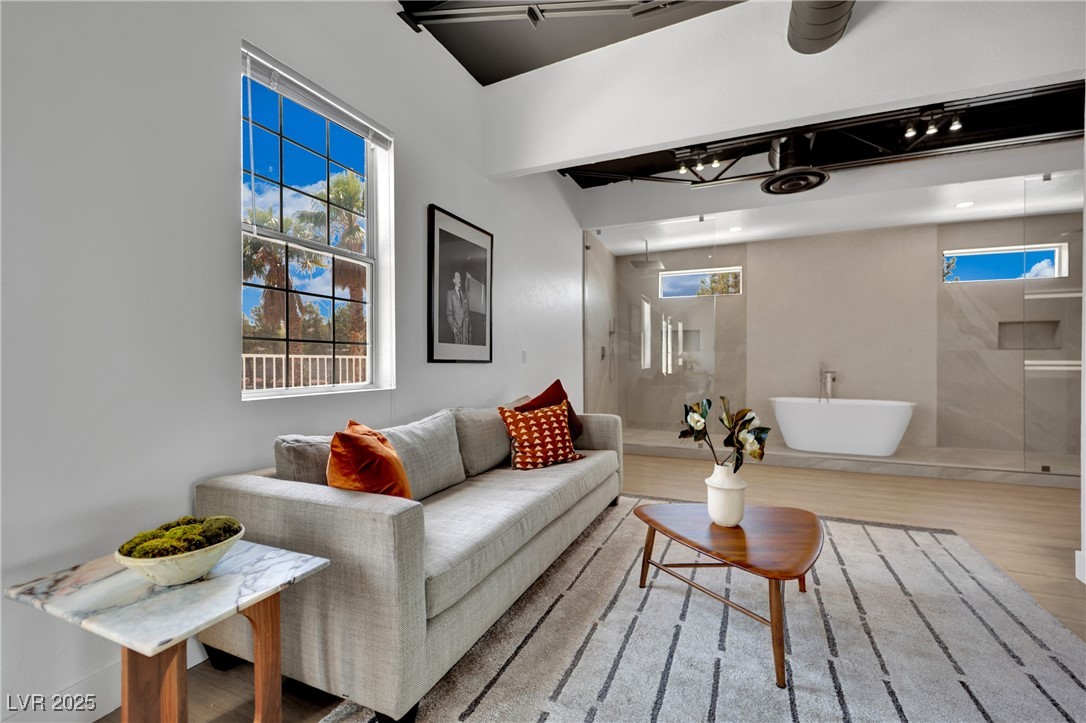 5015 Thunder River Circle