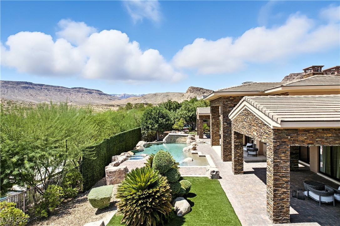23 Quiet Moon Lane