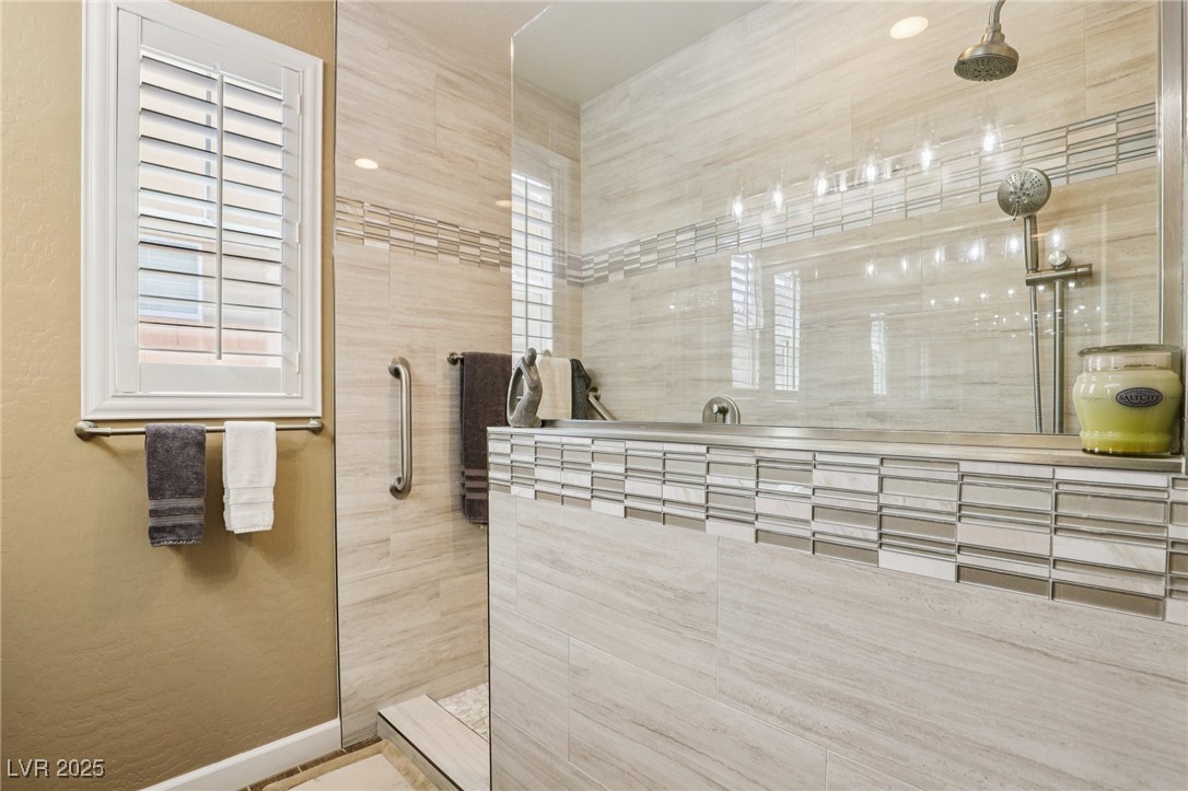 2494 Venarotta Street