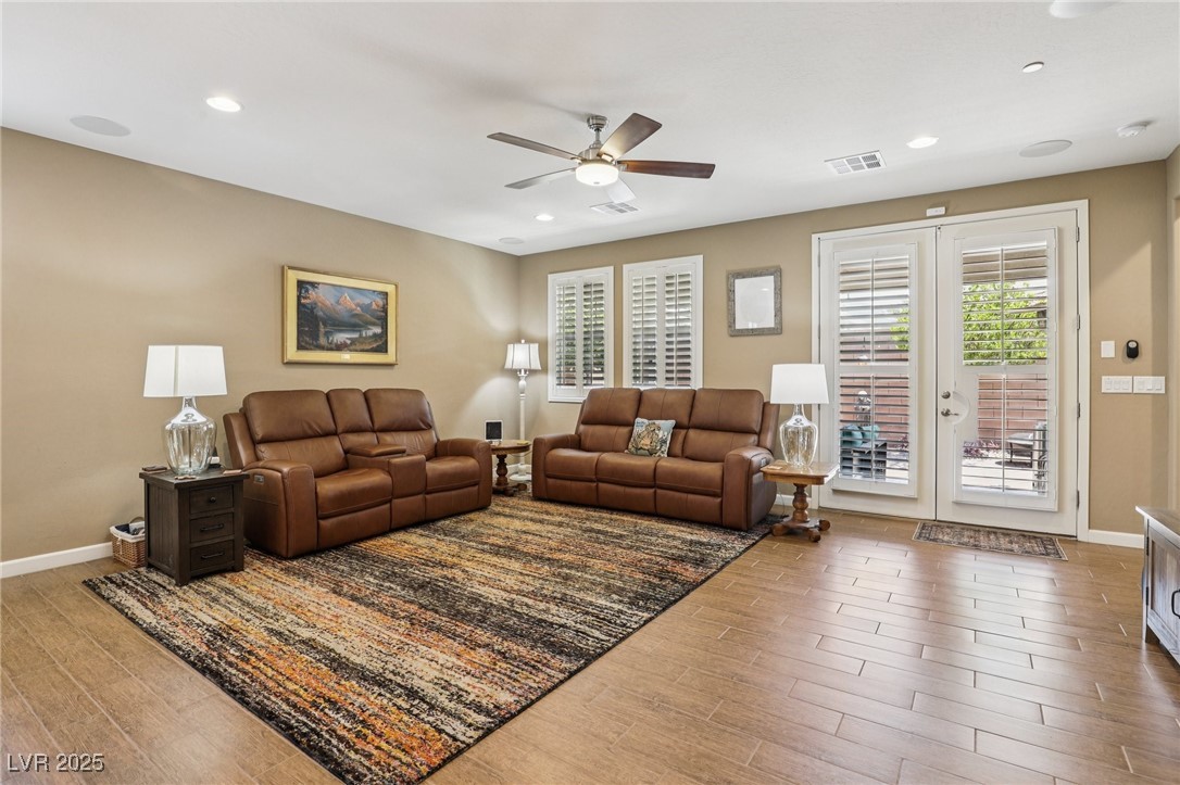 2494 Venarotta Street