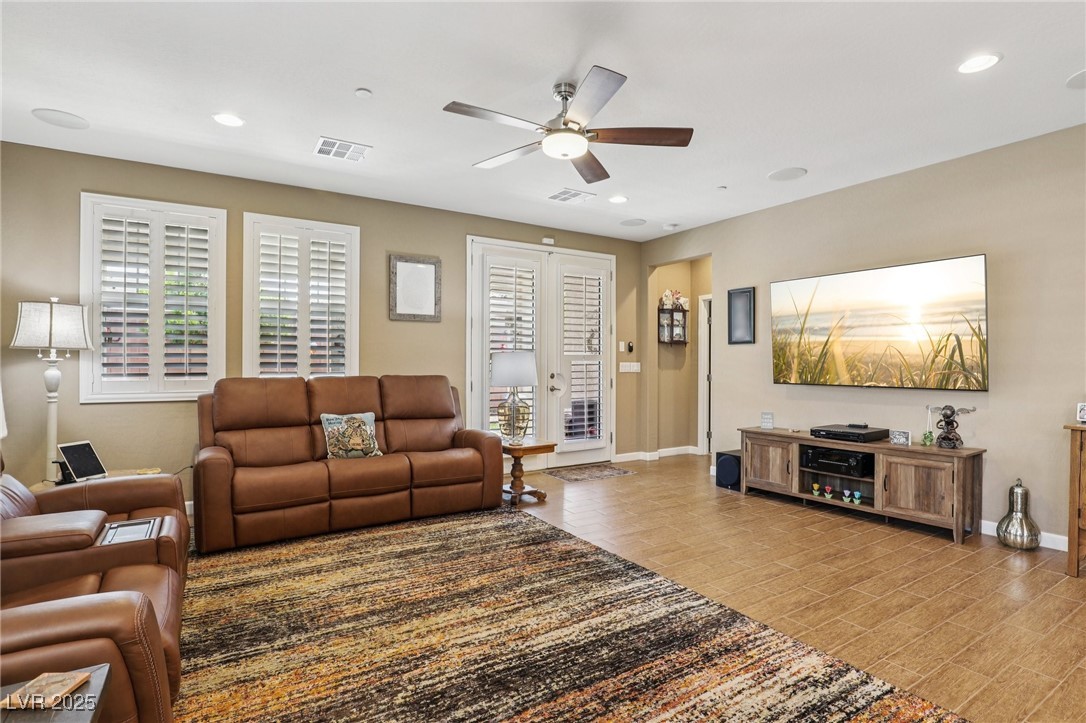 2494 Venarotta Street