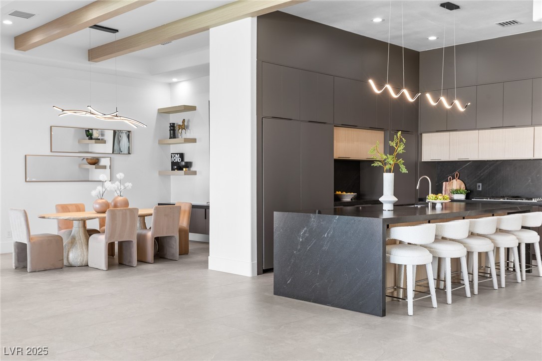 9252 Tournament Canyon Drive