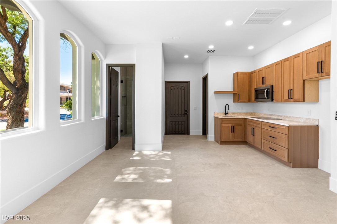 9252 Tournament Canyon Drive