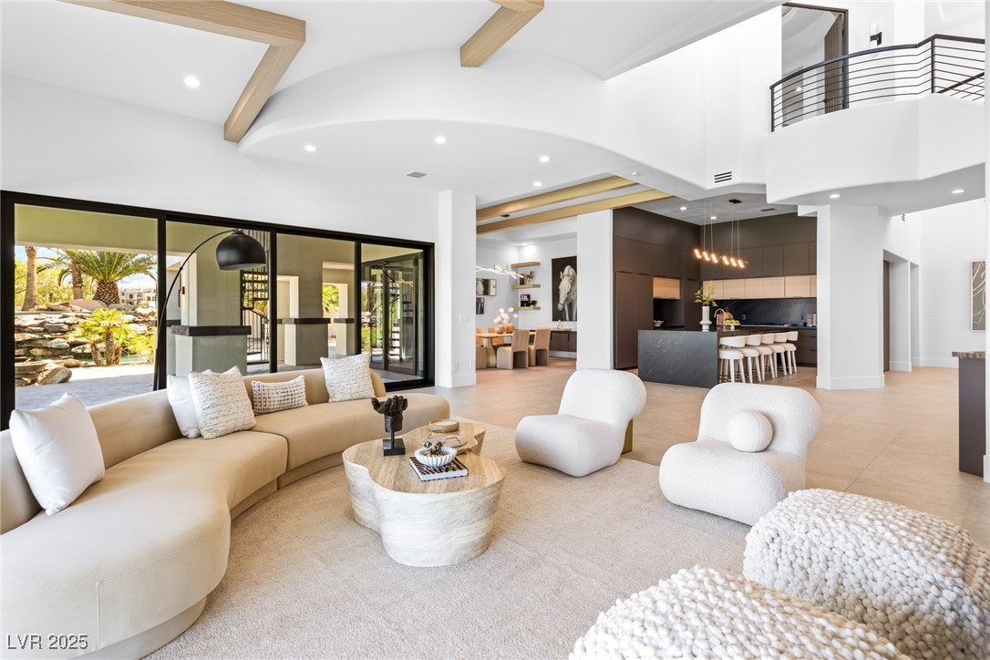 9252 Tournament Canyon Drive