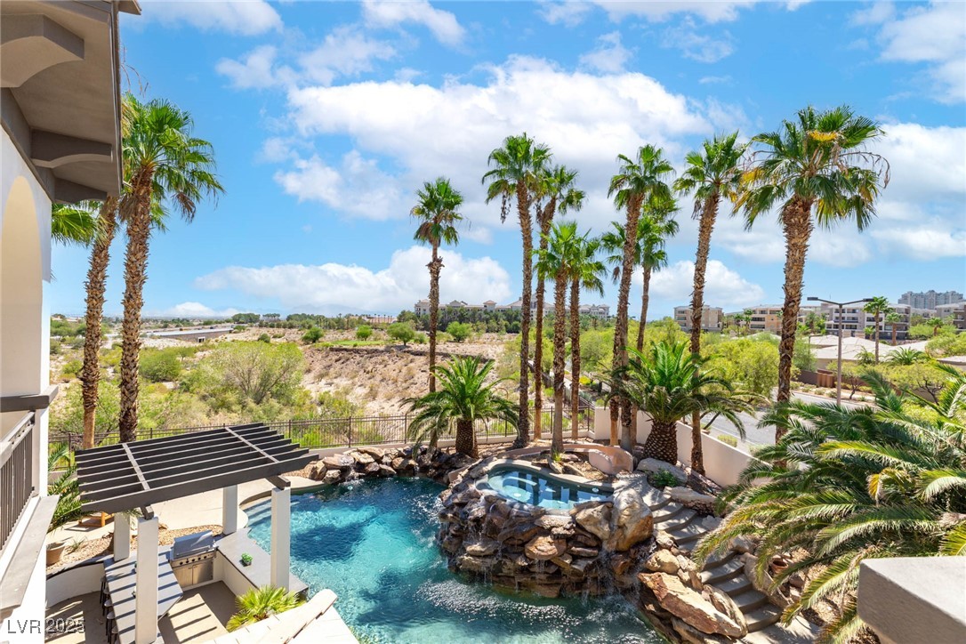 9252 Tournament Canyon Drive