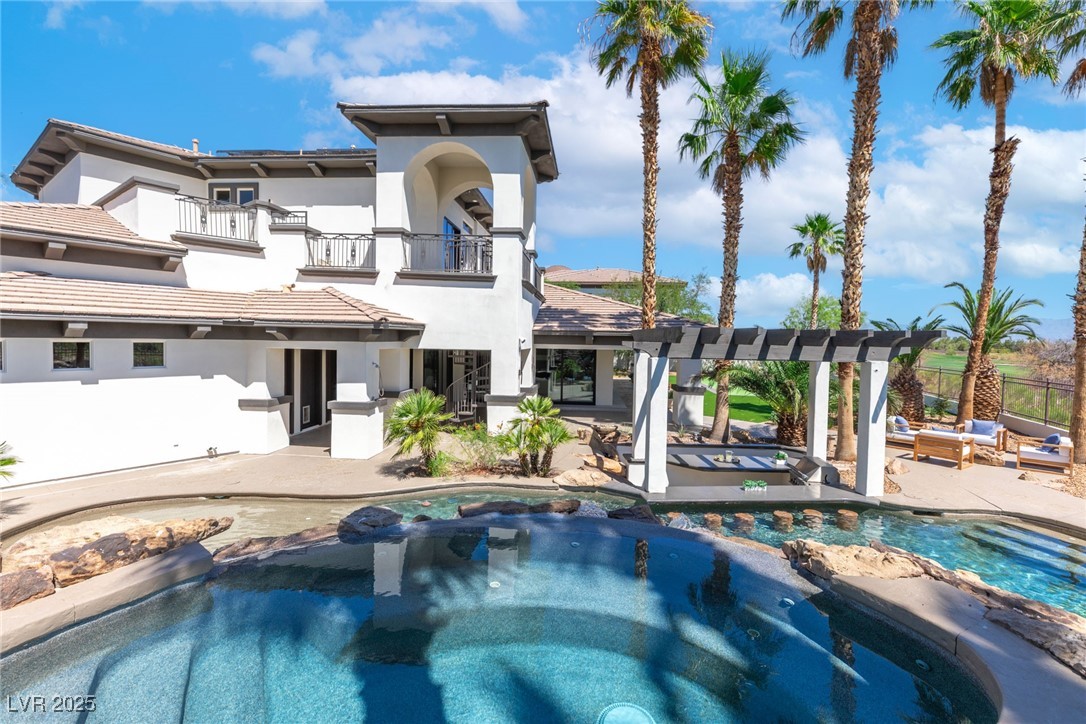 9252 Tournament Canyon Drive