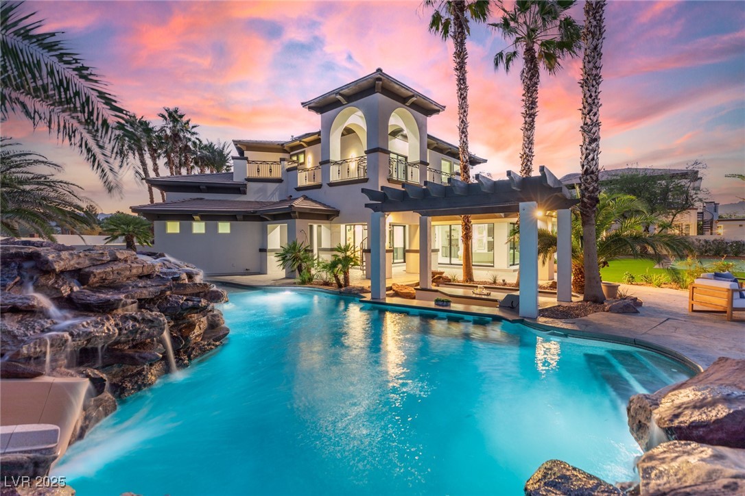 9252 Tournament Canyon Drive