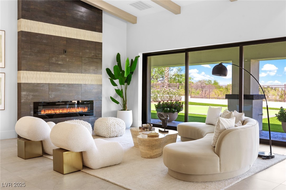 9252 Tournament Canyon Drive