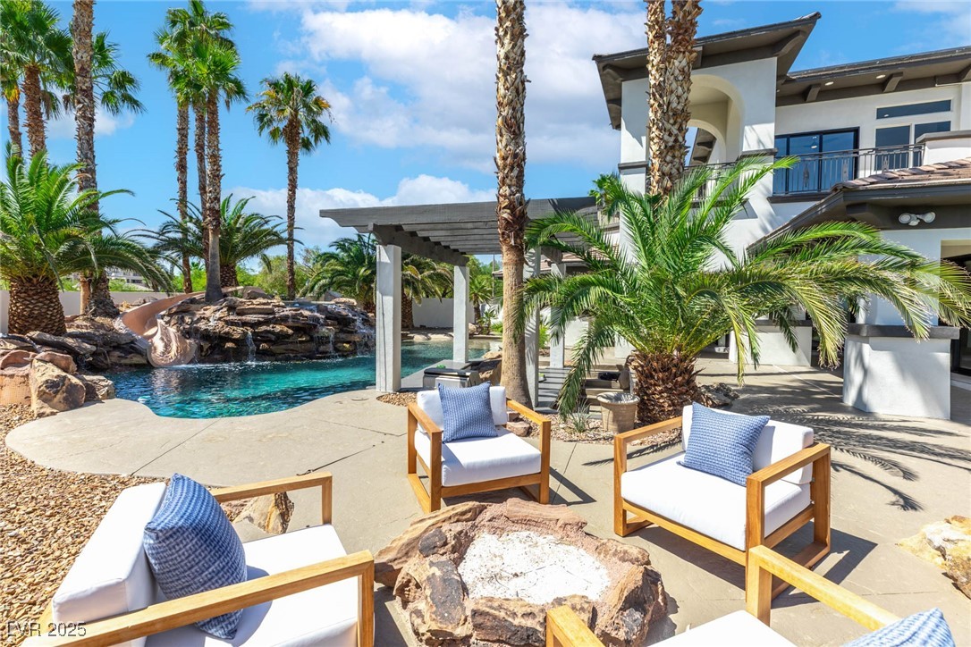 9252 Tournament Canyon Drive