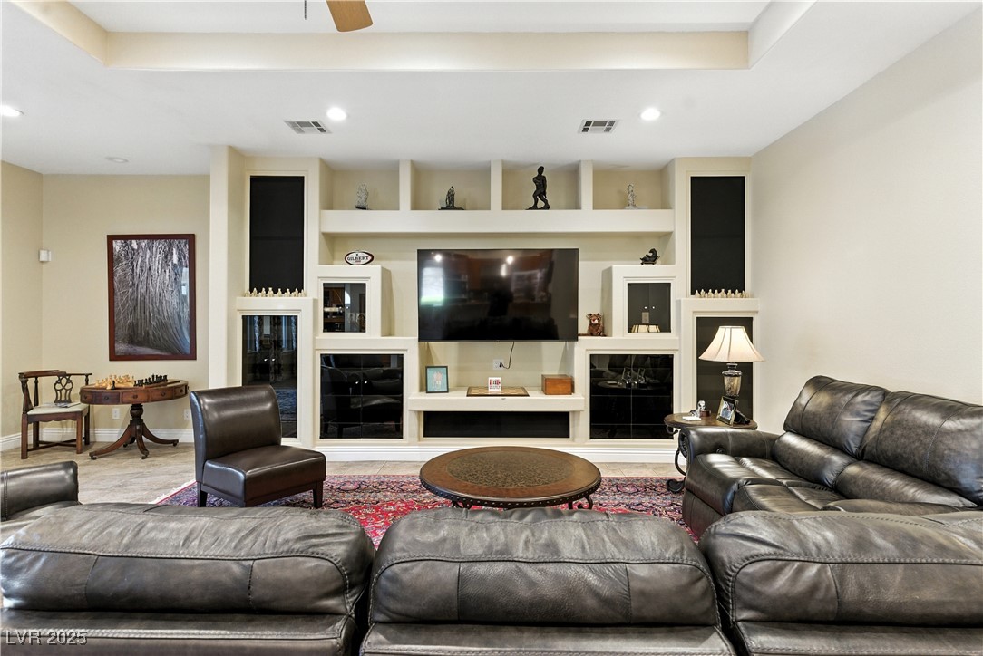 368 East Torino Avenue