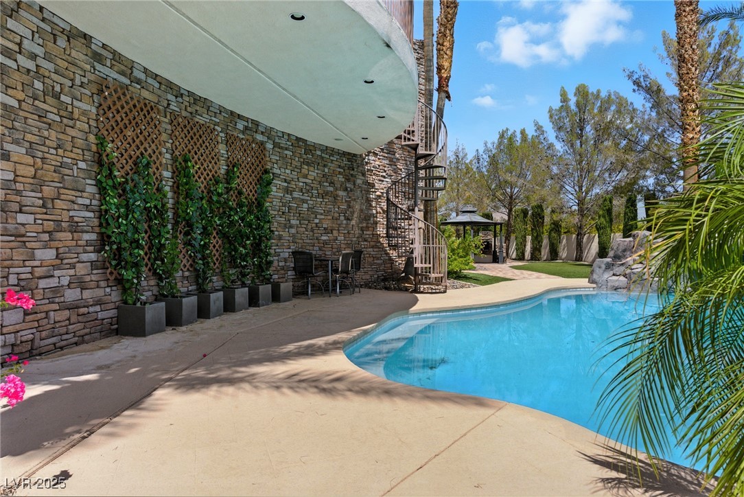 368 East Torino Avenue