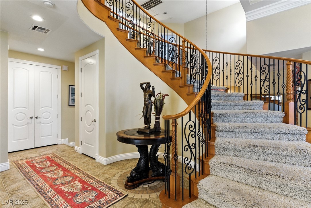 368 East Torino Avenue