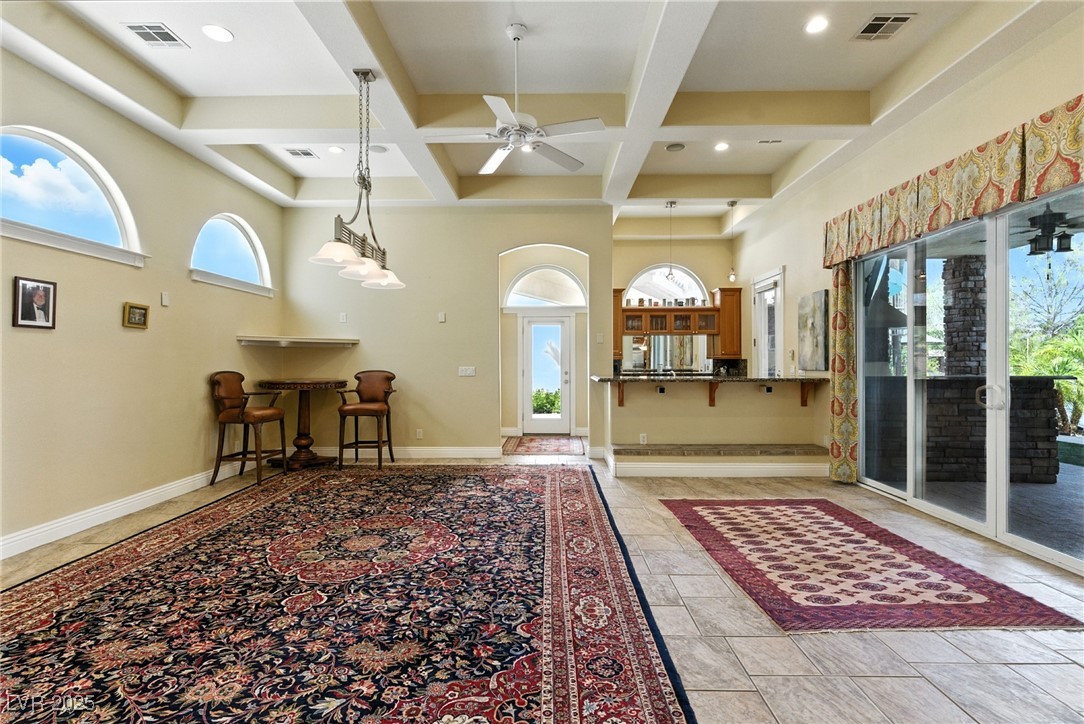 368 East Torino Avenue