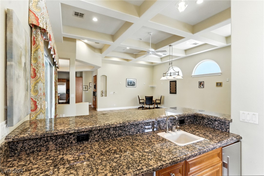 368 East Torino Avenue