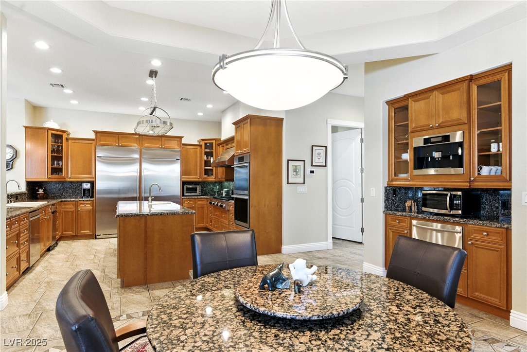 368 East Torino Avenue