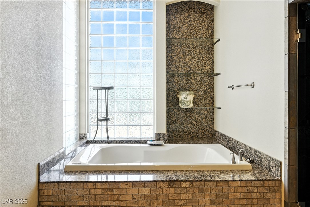 368 East Torino Avenue