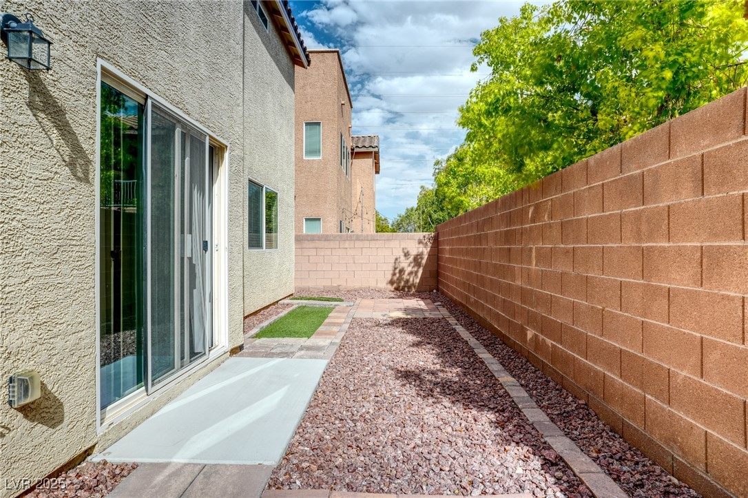 10717 Red Badge Avenue